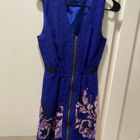 Guess Blue Pink V-Neck Sleeveless Mini Dress - Picture 1 of 5